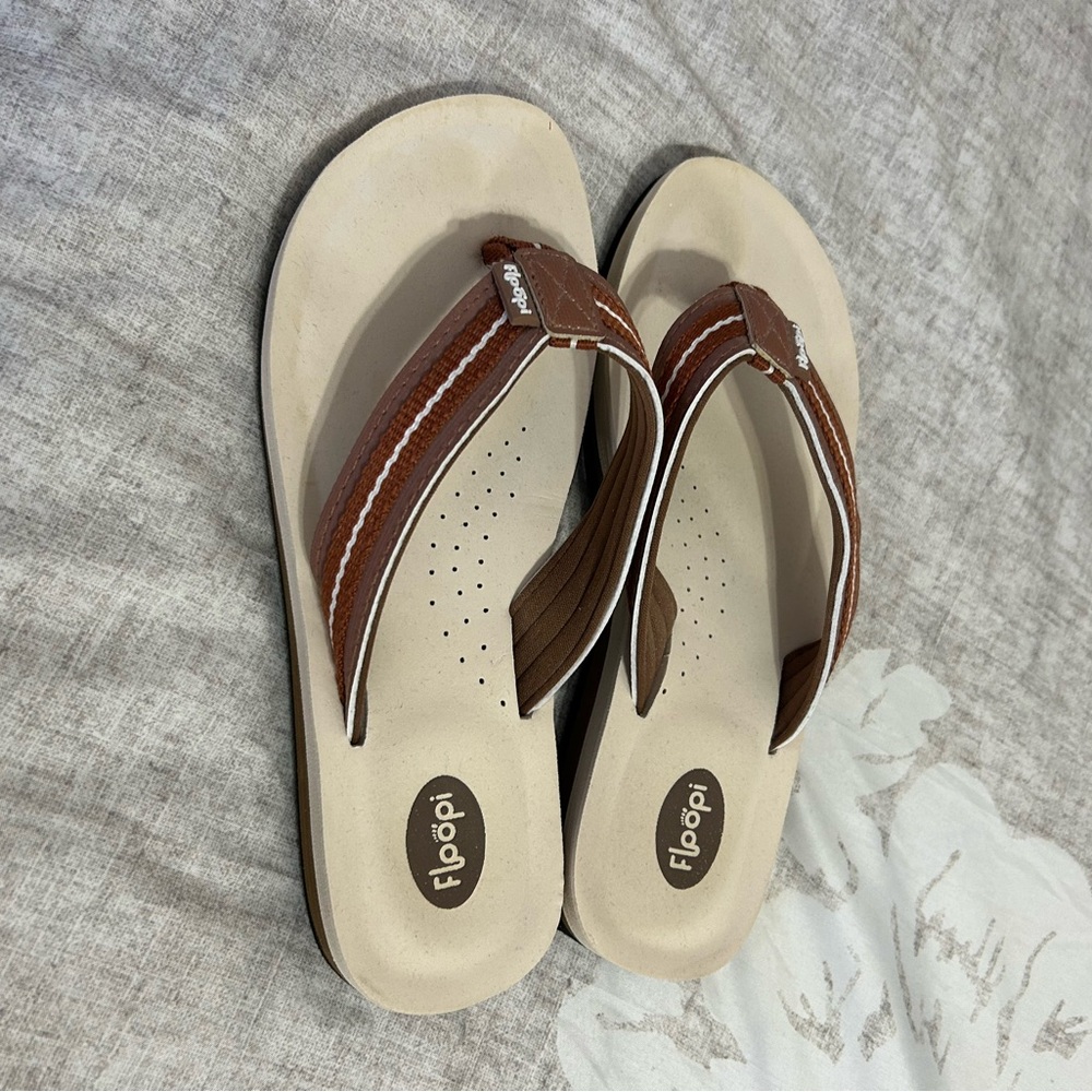 Floopi Women's Brown Sandals